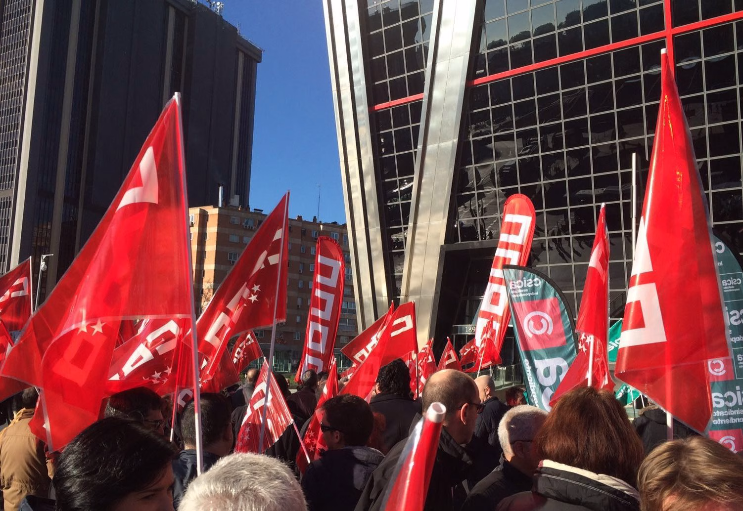 Los sindicatos se movilizan en la presentación de resultados de BANKIA para desbloquear el Convenio de las Cajas de Ahorro
